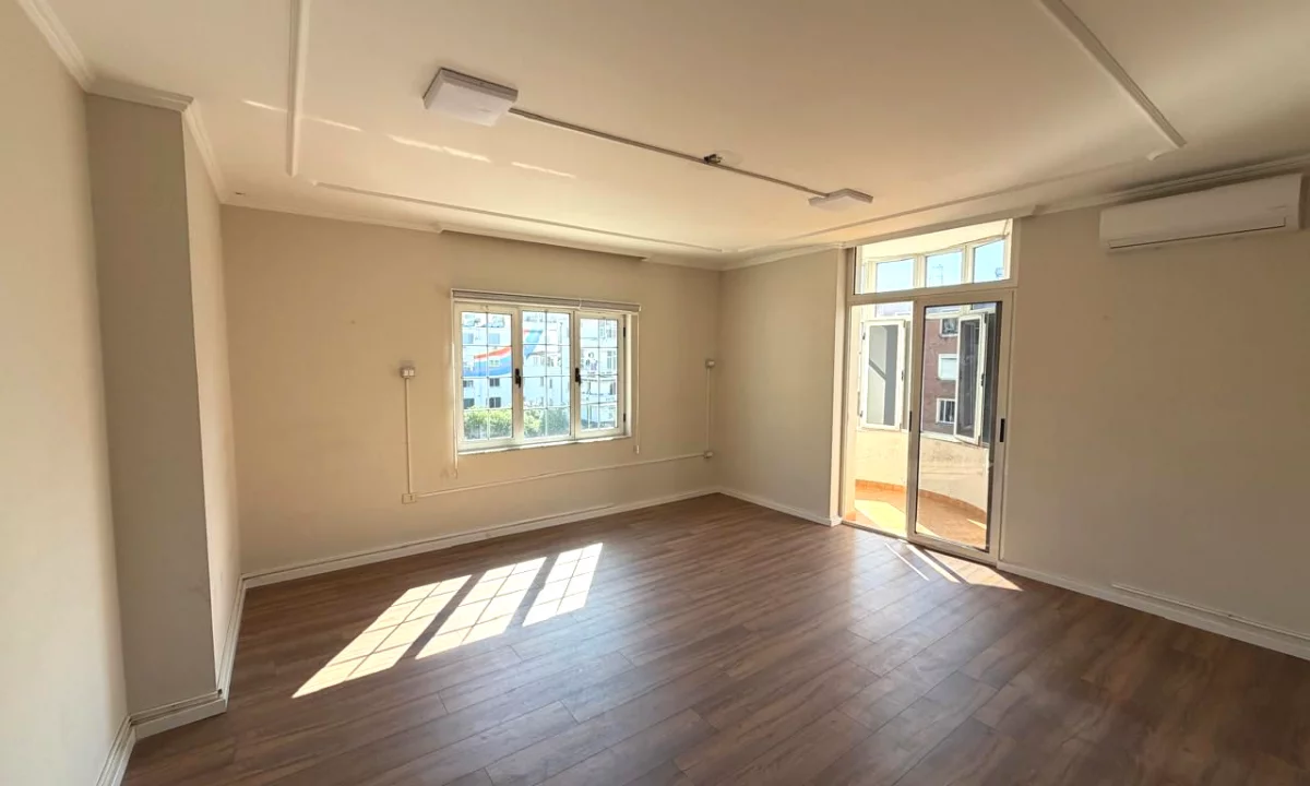 🏢Jepet me qera ambient i pershtatshem per zyra/biznes te Sheshi Willson🔥