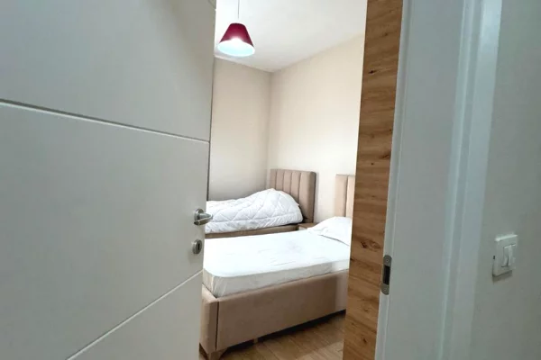 Shtepi me qera Apartament ne Tirane, 2+1, Mobilimi E mobiluar, Pagesa 1,500  Euro.