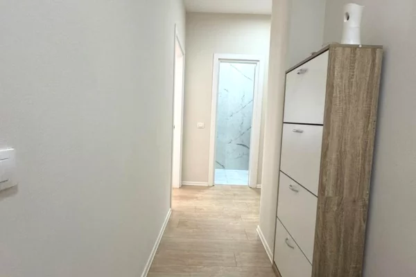 Shtepi me qera Apartament ne Tirane, 2+1, Mobilimi E mobiluar, Pagesa 1,500  Euro.