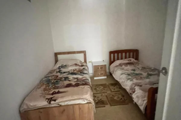 Shtepi ne shitje Apartament ne Tirane, 2+1, Mobilimi E mobiluar, Pagesa 110,000  Euro.