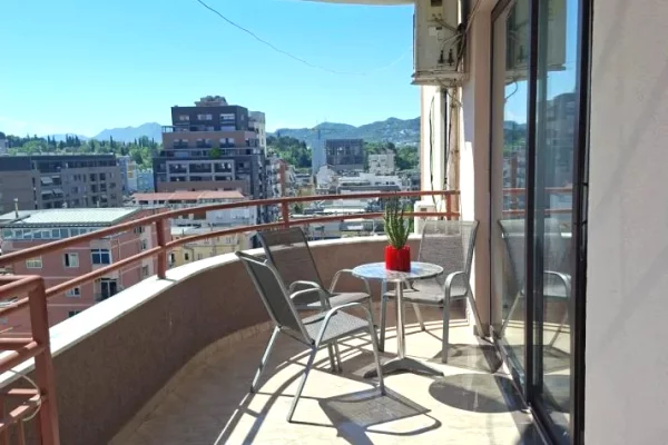 Shtepi me qera Apartament ne Tirane, 2+1, Mobilimi E mobiluar, Pagesa 1,000  Euro.