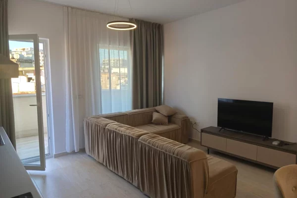 Shtepi me qera Apartament ne Tirane, 2+1, Mobilimi E mobiluar, Pagesa 650  Euro.
