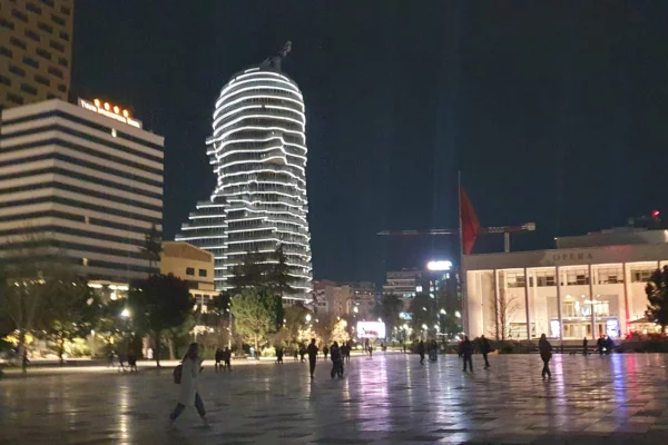 Shtepi ne shitje 2+1 ne Tirane - 878,000 Euro