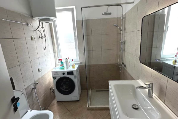 Shtepi me qera Apartament ne Tirane, 2+1, Mobilimi E mobiluar, Pagesa 55,000  Leke.