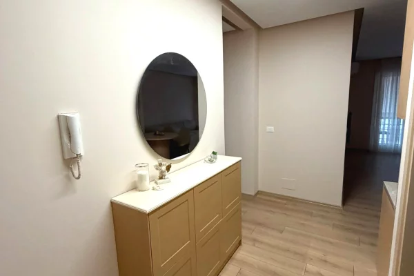 Shtepi me qera Apartament ne Tirane, 2+1, Mobilimi E mobiluar, Pagesa 90,000  Leke.