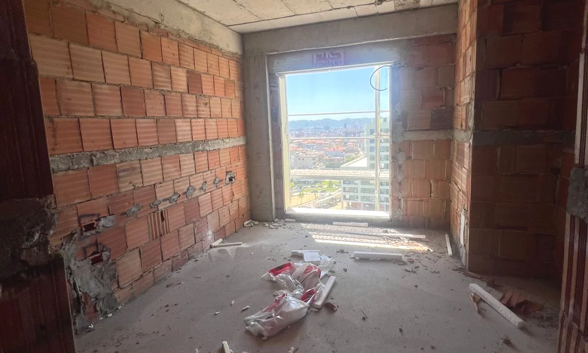 Shtepi ne shitje Apartament ne Tirane, 1+1, Mobilimi Bosh, pa mobiluar, Pagesa 100,000  Euro.