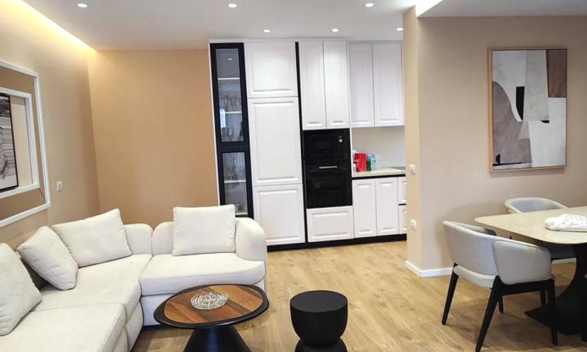 Shtepi ne shitje Apartament ne Tirane, 2+1, Mobilimi E mobiluar, Pagesa 350,000  Euro.