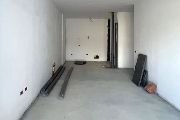Shtepi ne shitje Apartament ne Tirane, 2+1, Mobilimi Bosh, pa mobiluar, Pagesa 340,000  Euro.
