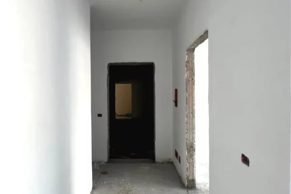 Shtepi ne shitje Apartament ne Tirane, 2+1, Mobilimi Bosh, pa mobiluar, Pagesa 340,000  Euro.