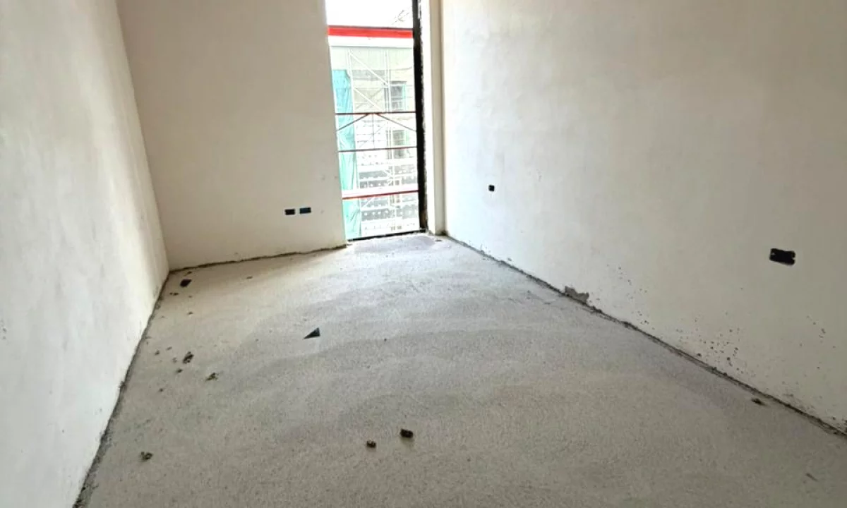 Shtepi ne shitje Apartament ne Tirane, 2+1, Mobilimi Bosh, pa mobiluar, Pagesa 230,580  Euro.