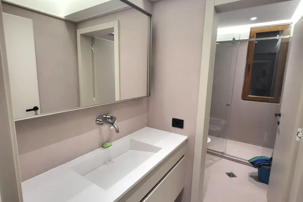 Shtepi me qera Duplex(shtepi me 2 kate) ne Tirane, 3+1, Mobilimi E mobiluar, Pagesa 1,800  Euro.