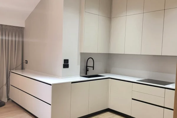 Shtepi me qera Duplex(shtepi me 2 kate) ne Tirane, 3+1, Mobilimi E mobiluar, Pagesa 1,800  Euro.