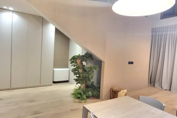 Shtepi me qera Duplex(shtepi me 2 kate) ne Tirane, 3+1, Mobilimi E mobiluar, Pagesa 1,800  Euro.