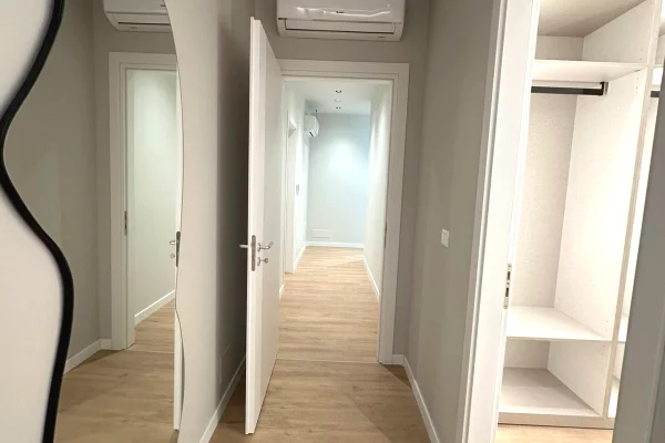 Shtepi me qera Vila Luksoze ne Tirane, 4+1, Mobilimi E mobiluar, Pagesa 4,500  Euro.