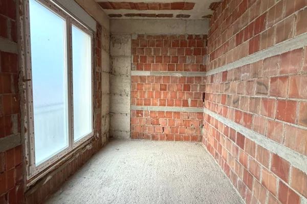Shtepi ne shitje Vila Luksoze ne Tirane, 5+1, Mobilimi Bosh, pa mobiluar, Pagesa 1,650,000  Euro.