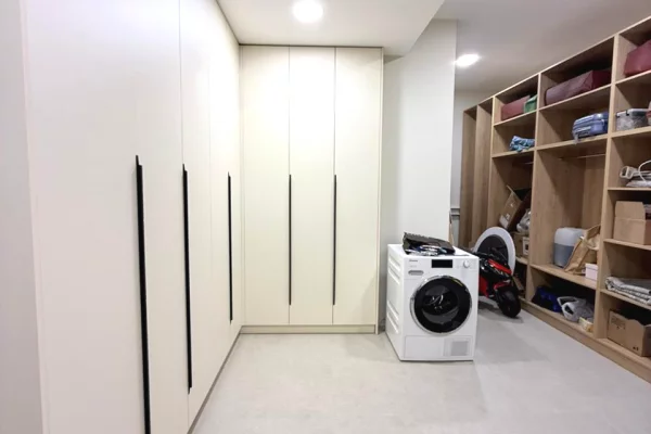 Shtepi ne shitje Vila Luksoze ne Tirane, 4+1, Mobilimi E mobiluar, Pagesa 1,900,000  Euro.