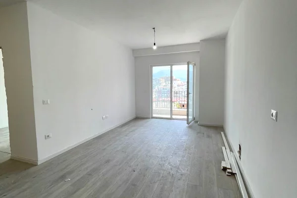 Shtepi ne shitje 2+1 ne Tirane - 178,000 Euro