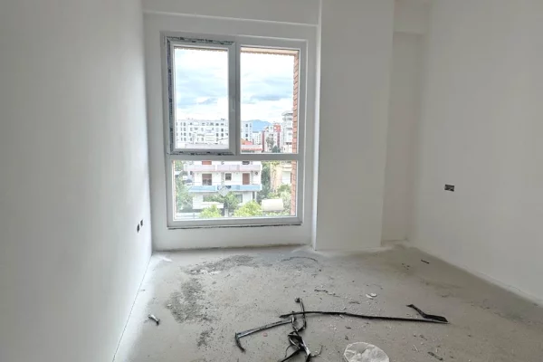 Shtepi ne shitje Apartament ne Tirane, 2+1, Mobilimi Bosh, pa mobiluar, Pagesa 125,680  Euro.