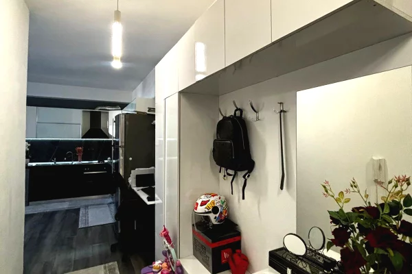 Shtepi ne shitje Apartament ne Tirane, 1+1, Mobilimi E mobiluar, Pagesa 120,000  Euro.