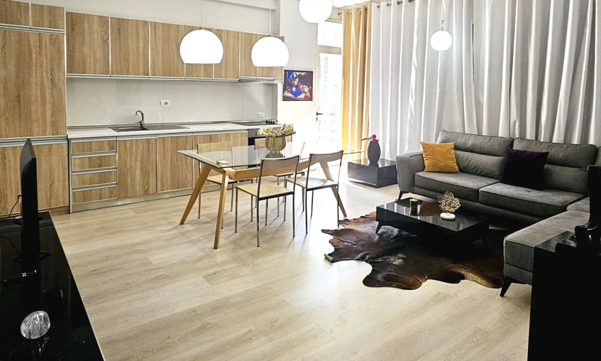 Shtepi ne shitje Apartament ne Tirane, 1+1, Mobilimi E mobiluar, Pagesa 150,000  Euro.