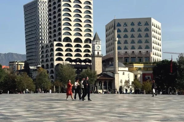 🏢 Shitet Dyqan Prane Shopping Center Toptani🔥