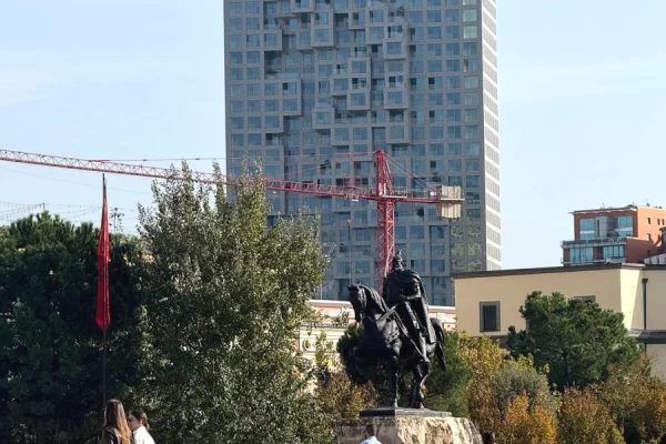 🏢 Shitet Dyqan Prane Shopping Center Toptani🔥