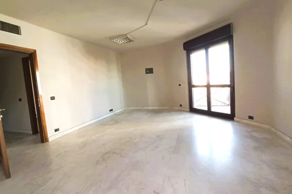 🏢 Jepet Ambient per Zyra me Qira te Torre Drini