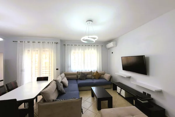Shtepi me qera Apartament ne Tirane, 2+1, Mobilimi E mobiluar, Pagesa 1,000  Euro.