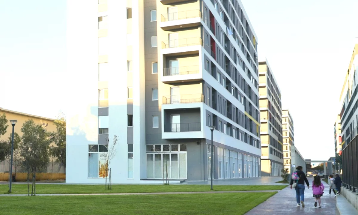 Shtepi ne shitje Apartament ne Tirane, 1+1, Mobilimi Bosh, pa mobiluar, Pagesa 65,450  Euro.