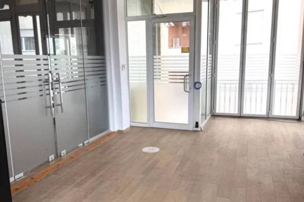 🏢Jepet ambient per zyre me qira te 📍Kodra e Diellit 1📍