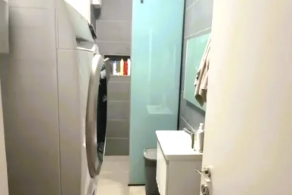Shtepi ne shitje Apartament ne Tirane, 2+1, Mobilimi E mobiluar, Pagesa 225,000  Euro.