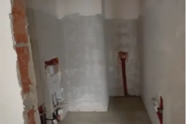 Shtepi ne shitje Apartament ne Durres, 2+1, Mobilimi Bosh, pa mobiluar, Pagesa 10,500,000  Leke.