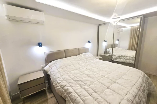 Shtepi ne shitje Apartament ne Tirane, 2+1, Mobilimi E mobiluar, Pagesa 200,000  Euro.