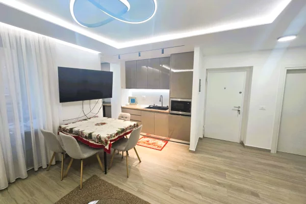 Shtepi ne shitje Apartament ne Tirane, 2+1, Mobilimi E mobiluar, Pagesa 200,000  Euro.