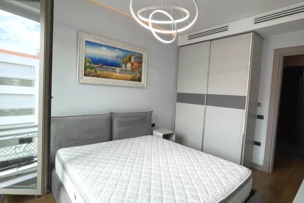 Shtepi ne shitje Apartament ne Tirane, 2+1, Mobilimi E mobiluar, Pagesa 450  Euro.