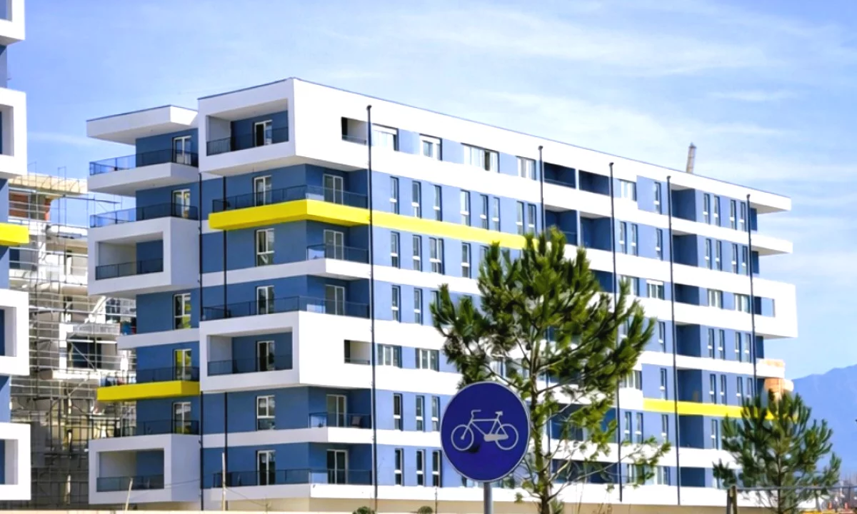 Shtepi ne shitje Apartament ne Tirane, 2+1, Mobilimi E mobiluar, Pagesa 128,300  Euro.
