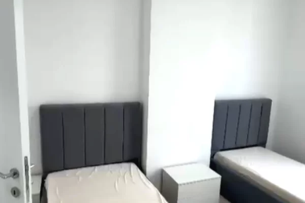 Shtepi ne shitje Apartament ne Tirane, 2+1, Mobilimi E mobiluar, Pagesa 118,300  Euro.