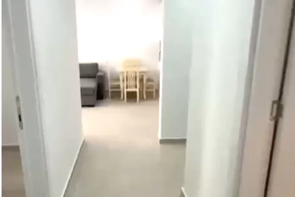 Shtepi ne shitje Apartament ne Tirane, 2+1, Mobilimi E mobiluar, Pagesa 118,300  Euro.