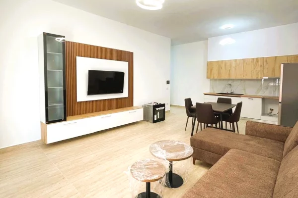 Shtepi me qera Apartament ne Tirane, 1+1, Mobilimi E mobiluar, Pagesa 90,000  Leke.