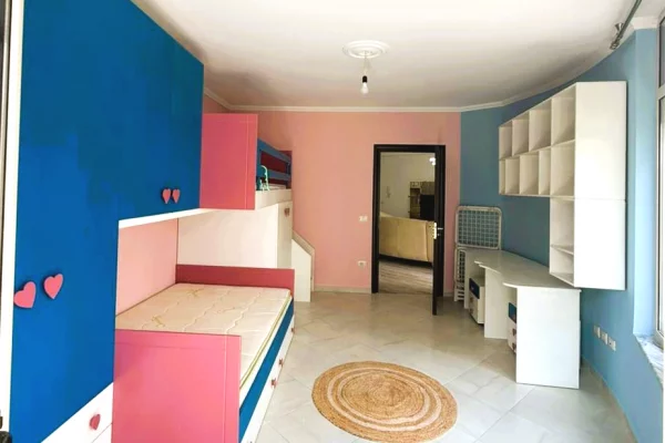 Shtepi me qera Apartament ne Tirane, 2+1, Mobilimi E mobiluar, Pagesa 55,000  Leke.