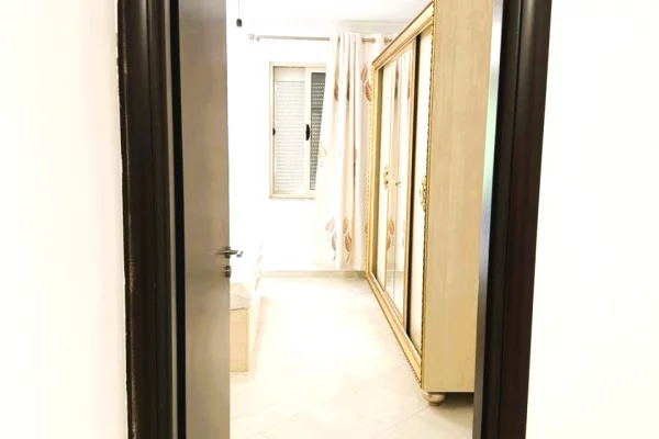 Shtepi me qera Apartament ne Tirane, 2+1, Mobilimi E mobiluar, Pagesa 55,000  Leke.