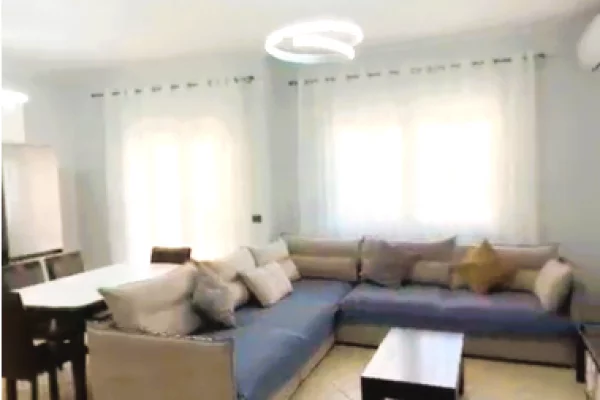 Shtepi me qera Apartament ne Tirane, 2+1, Mobilimi E mobiluar, Pagesa 1,000  Euro.
