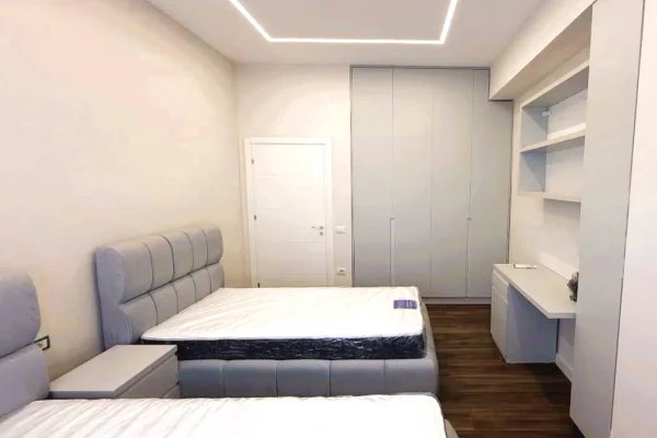 Shtepi me qera Apartament ne Tirane, 2+1, Mobilimi E mobiluar, Pagesa 900  Euro.