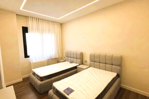 Shtepi me qera Apartament ne Tirane, 2+1, Mobilimi E mobiluar, Pagesa 900  Euro.