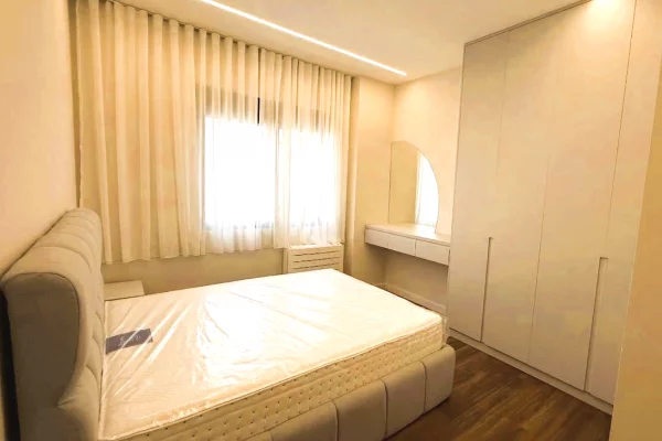 Shtepi me qera Apartament ne Tirane, 2+1, Mobilimi E mobiluar, Pagesa 900  Euro.