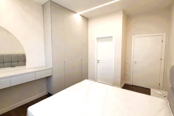 Shtepi me qera Apartament ne Tirane, 2+1, Mobilimi E mobiluar, Pagesa 900  Euro.