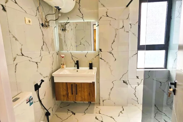 Shtepi ne shitje Apartament ne Tirane, 2+1, Mobilimi E mobiluar, Pagesa 255,000  Euro.