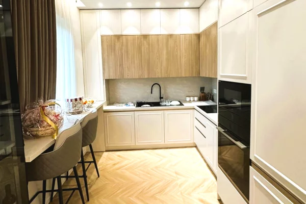 Shtepi me qera Vila Luksoze ne Tirane, 4+1, Mobilimi E mobiluar, Pagesa 2,800  Euro.