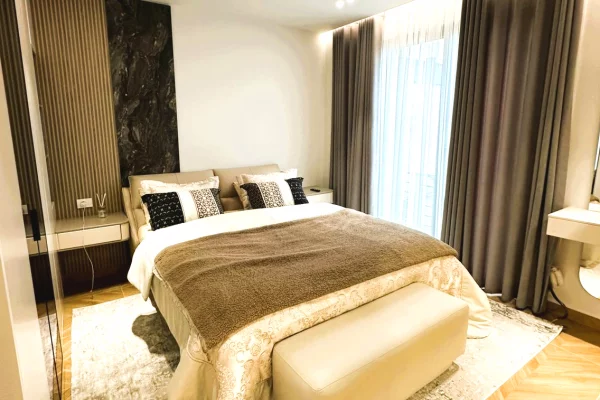 Shtepi me qera Vila Luksoze ne Tirane, 4+1, Mobilimi E mobiluar, Pagesa 2,800  Euro.