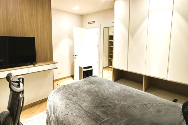Shtepi me qera Vila Luksoze ne Tirane, 4+1, Mobilimi E mobiluar, Pagesa 2,800  Euro.